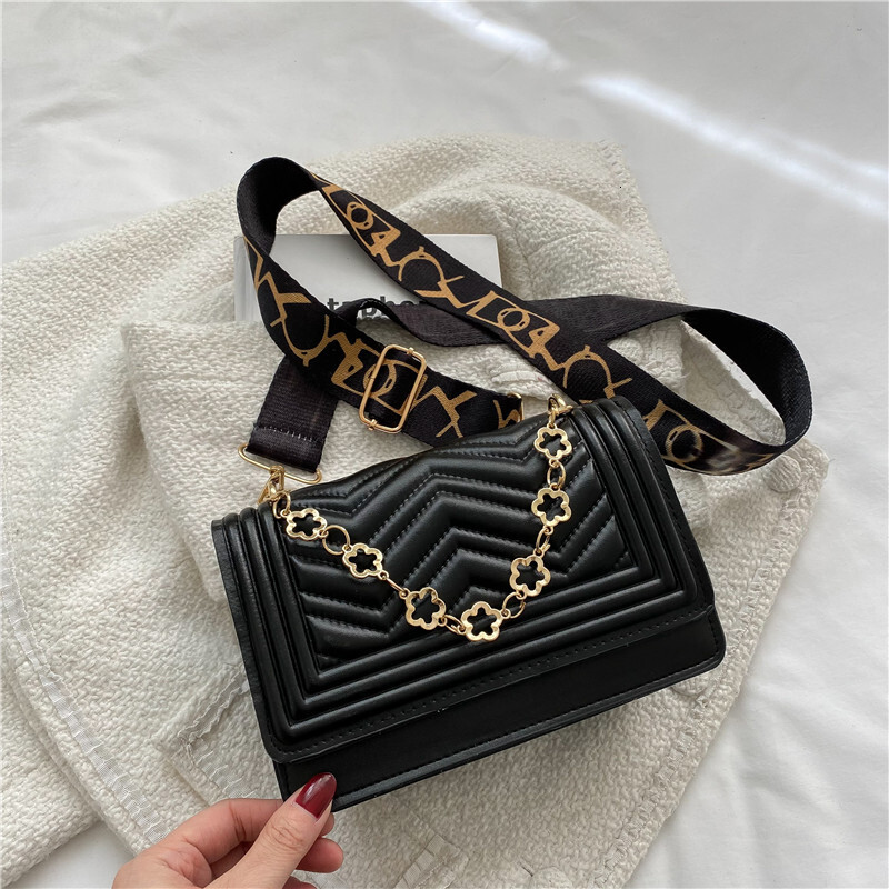 Free Delivery Designer Bag Fashion Korean Version Lingge Hand Chain Small Square Instagram Popular One Shoulder Crossbody Women's Luxury Bag