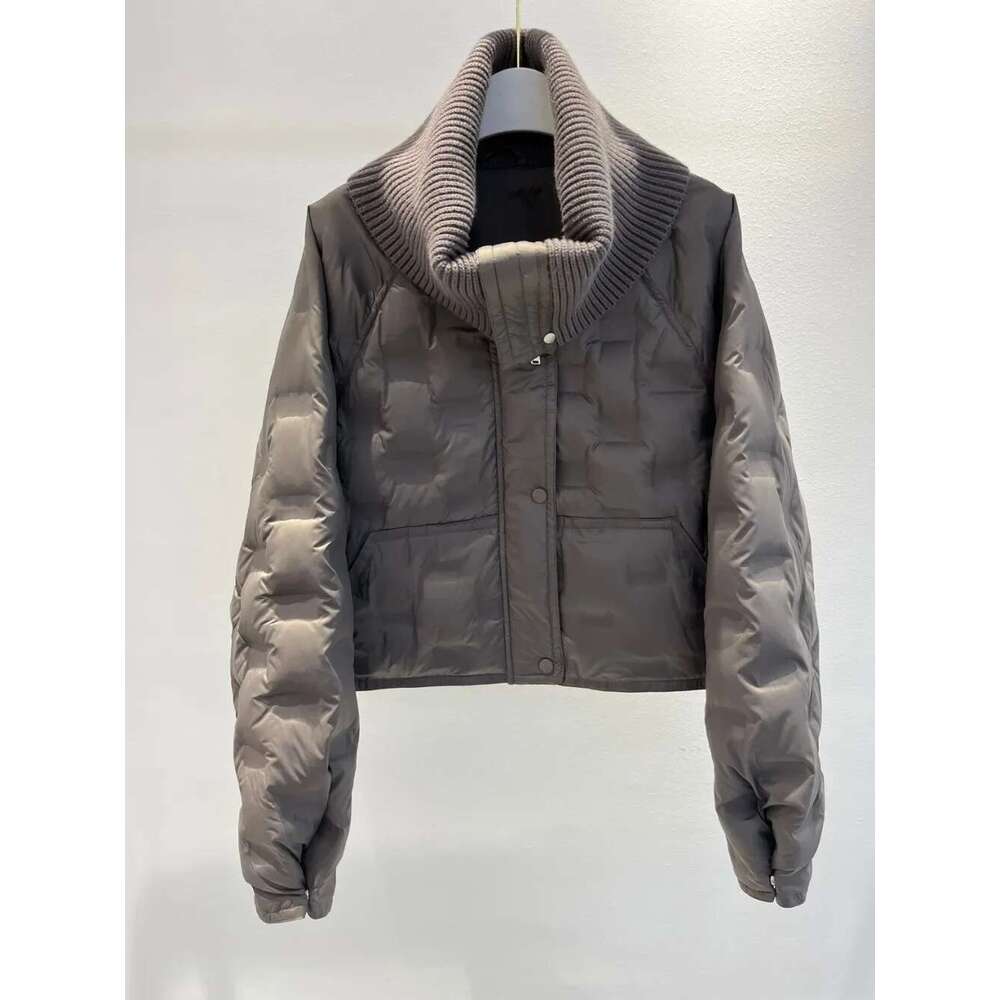 Fashion Casual 2024 New Winter Short Warm White Duck Down Coat Female European Turn-Down Cape Collar Puffer Jacket Women