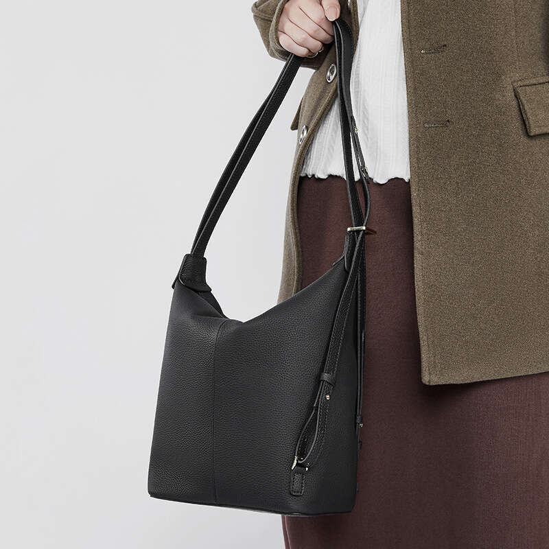 Shoulder Niche Design For Women 2025 New Leather Women's Head Layer Cowhide Single Shoulder Armpit Bag