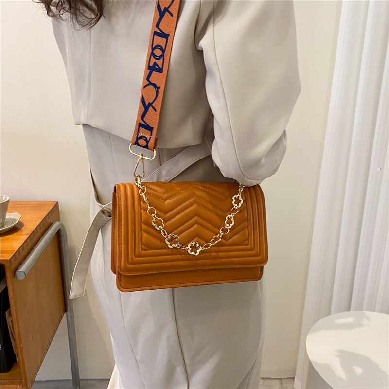 Free Delivery Designer Bag Fashion Korean Version Lingge Hand Chain Small Square Instagram Popular One Shoulder Crossbody Women's Luxury Bag
