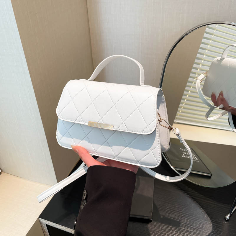 Lingge Embroidery Thread For Women Spring 2025 New Single Shoulder Luxury Bag Crossbody Bag Casual New Free Delivery Designer Bag Commuter Small Squar