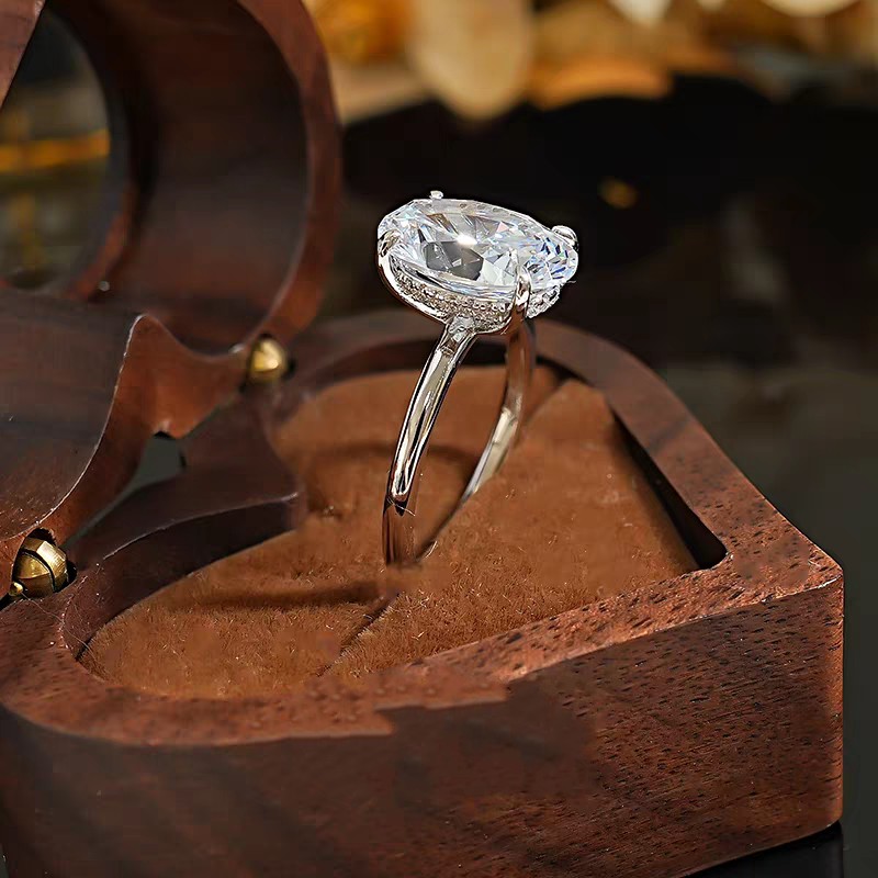 Solitaire Lady Wedding Rings Elegant Sparkling Noble Jewelry Genuine 1005 925 Sterling Silver Large Oval Cut White Lab Moissanite Diamond Eternity Wom