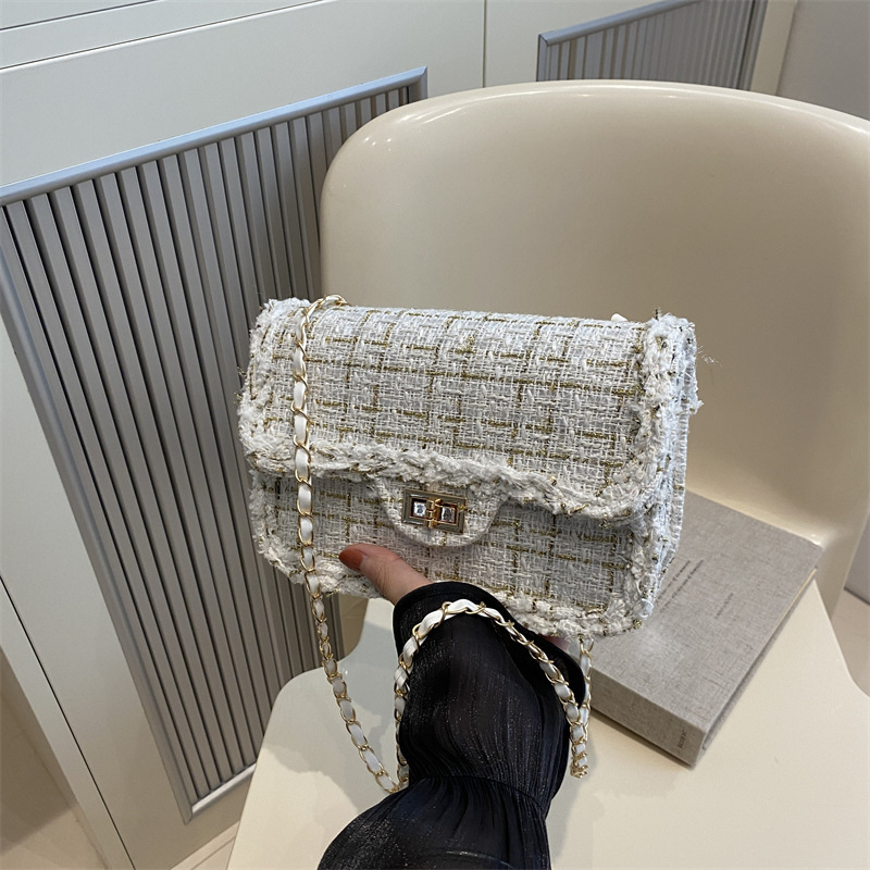 Free Delivery Designer Bag Small Square With Niche Design Chain 2025 Autumn New Style Women's Fashionable Commuting Simple Single Shoulder Crossb