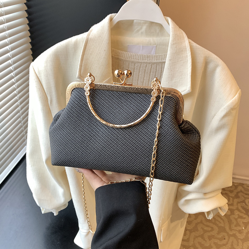 Ladies' Temperament Is Simple Fashionable Pure Color Gentle Buckle New Free Delivery Designer Bag Small Luxury Bag Bag Women's 2025 Spring C