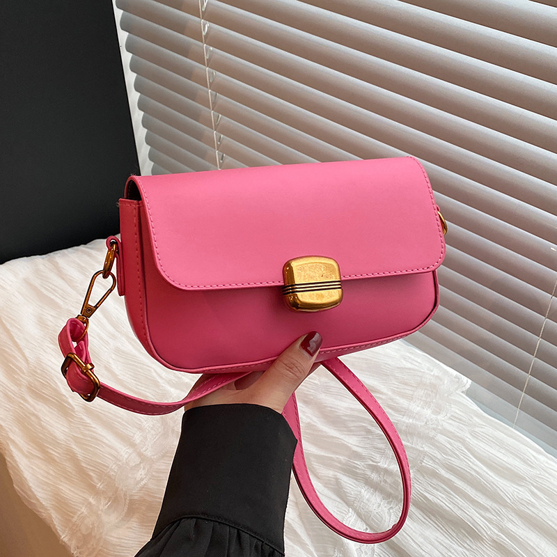 Fashion For Women With A Sense Of Luxury In Early Spring 2025 New Simple And New Free Delivery Designer Bag Shoulder Luxury Bag Bag Casual Crossbody S