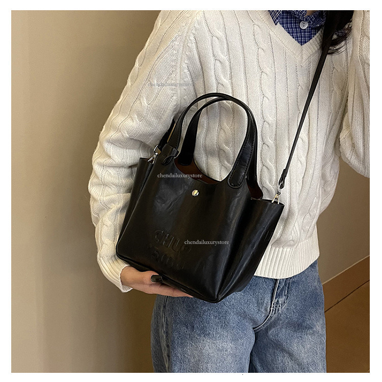 2025 Free Shipping Designer Bag High Quality Women's Texture Handbag Summer New Multi Functional Crossbody Bag Shopping Shoulder Bag Makeup Bag