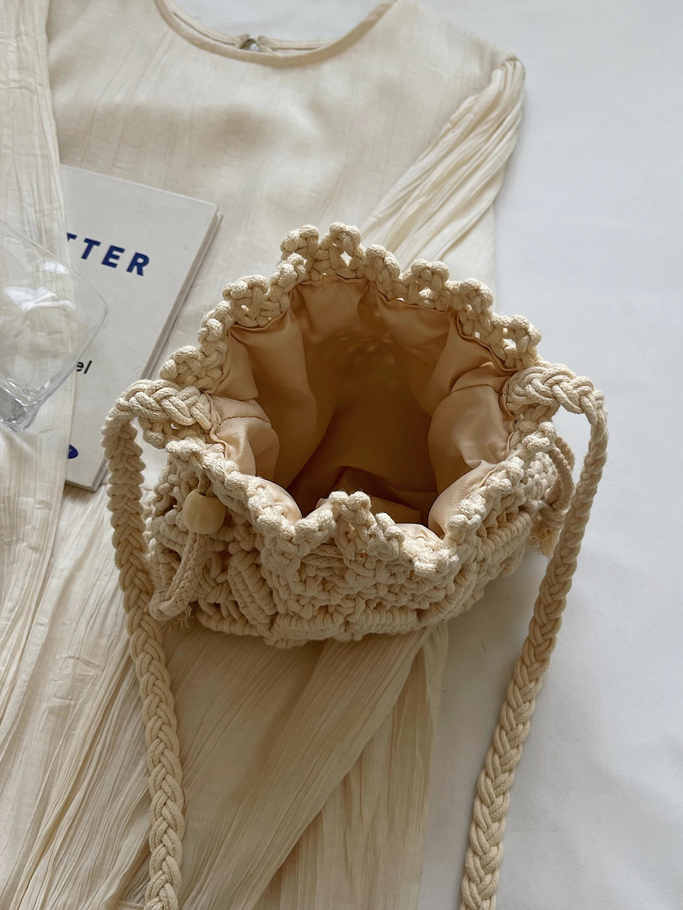 Forest Style Small Fresh Woven Wool Bag Cut Out Bucket Ins Casual Versatile Crossbody Vacation Beach 250514