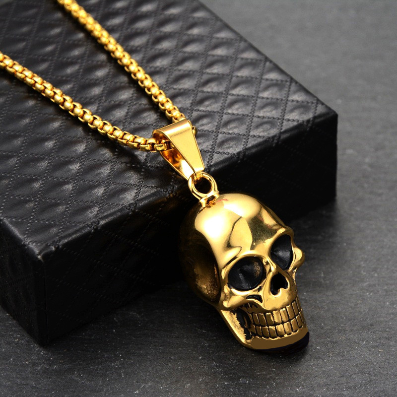 Retro hip-hop fashion outfit, unisex, personalized skull, personalized accessory