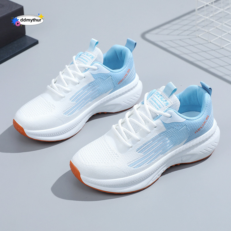Women's white thick soled comfortable running fashionable and trendy, breathable sports shoes, women's shoes ddmythur