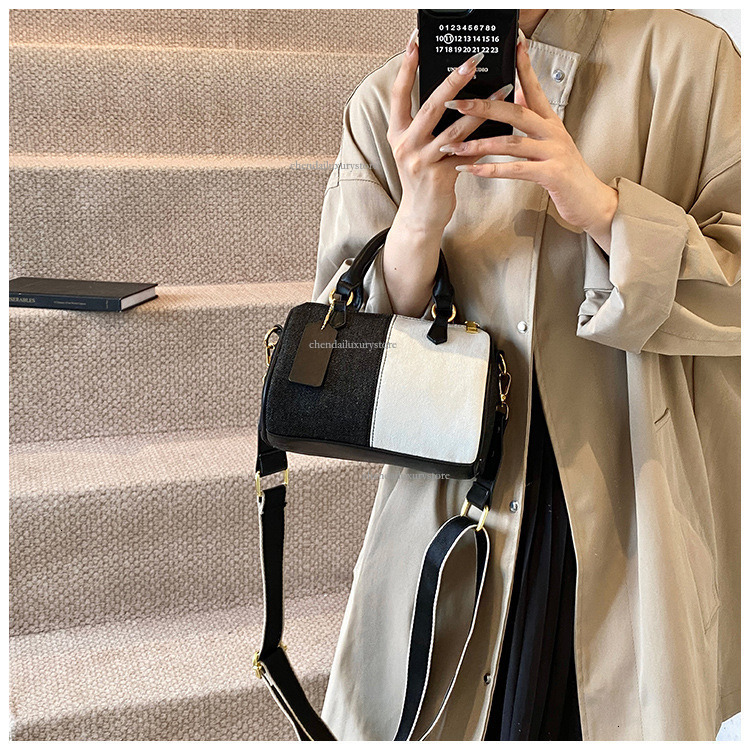 Free Shipping Designer Bag Women's Boston Comparison Splicing Cowboy Handbag New Fashion Pillow Single Shoulder Crossbody Bag College Student Bac
