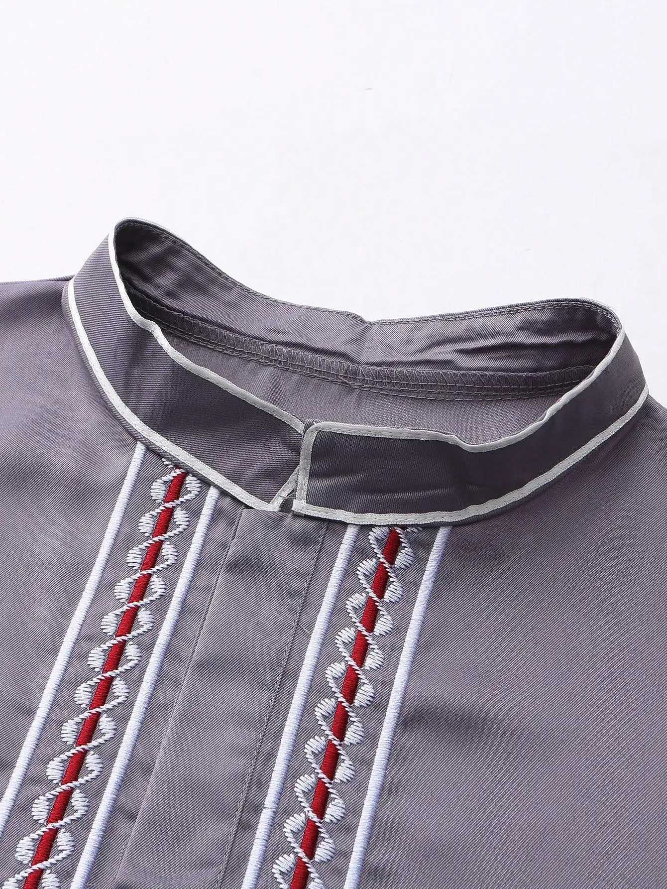 Traditional Muslim mens embroidered robe luxurious Arabic style long sleeved Abaya robe X250514