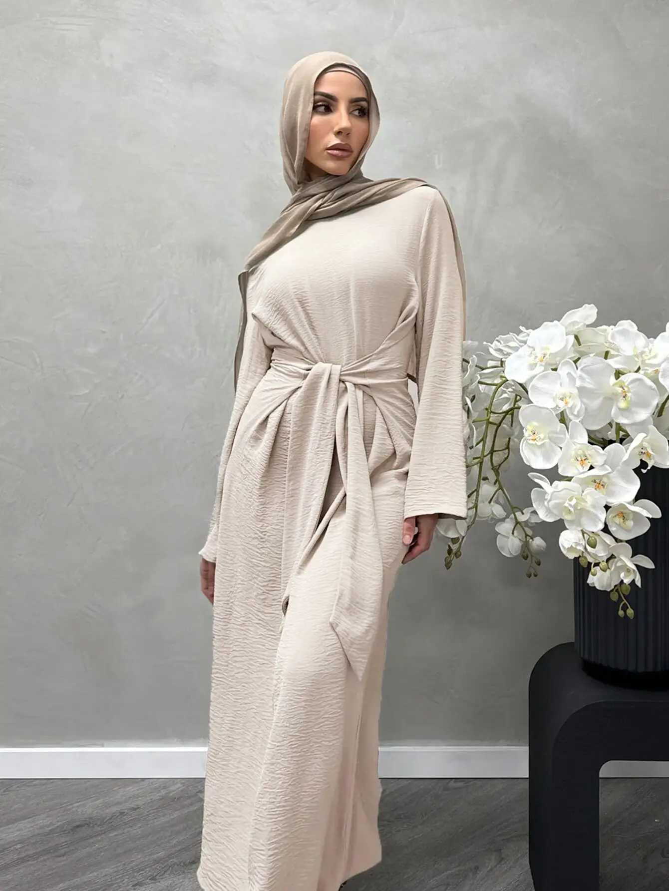 2025 Fashion Dubai Solid Belt Long Dresses For Muslim Woman Elegant Casual Marocain Islam Saudi Plain Caftan Turkish Clothing X2505141