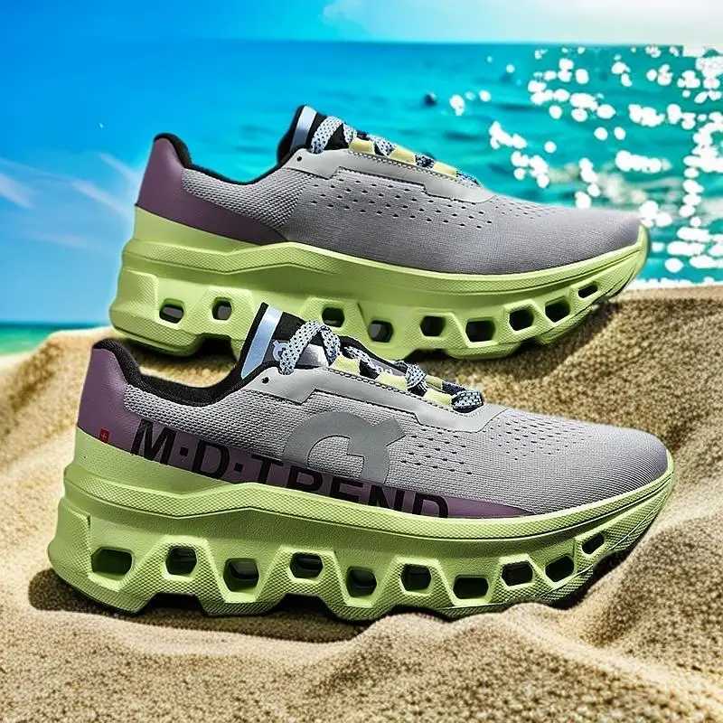 New outdoor sports shoes for men and women casual fashion Breathable running shoes Breathable couple shoes M250520
