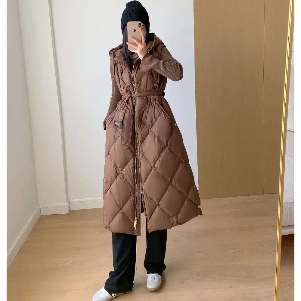 2024 New Women Down Sleeveless Vest Winter Zipper Up Belted Hooded Dia Lattice Thicken Warm Puffer Waistcoat