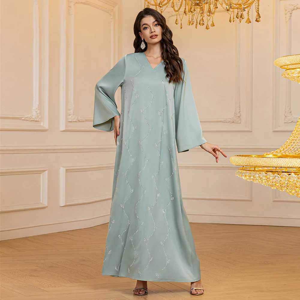 Eid Djellaba Satin Diamonds Abayas for Women Muslim Long Dress Dubai Turkey Kaftan Ka Caftan Marocain Femme Robe Jalabiya X250514