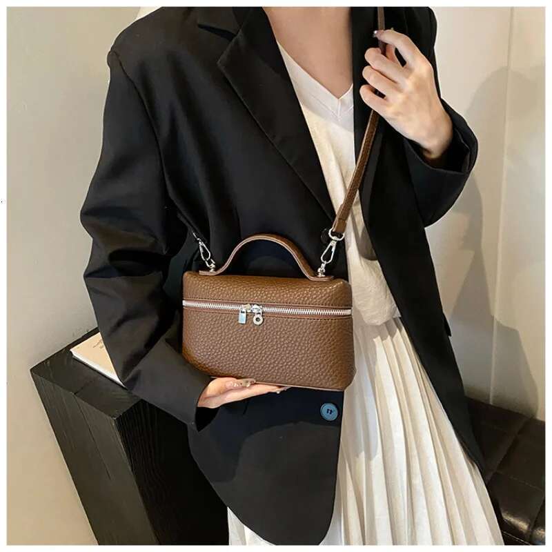 Senior Sense Retro Women's New Autumn And Winter Cross-Body Fashion Super Fire Hand Bag Small Square