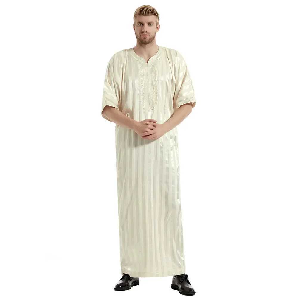 Saudi Arabic Stripes Robe Men Muslim Jubba Thobe Djellaba Islamic Clothing Eid Ramadan Thoub Abaya Kaftan Embroidery Abayas Gown X250514