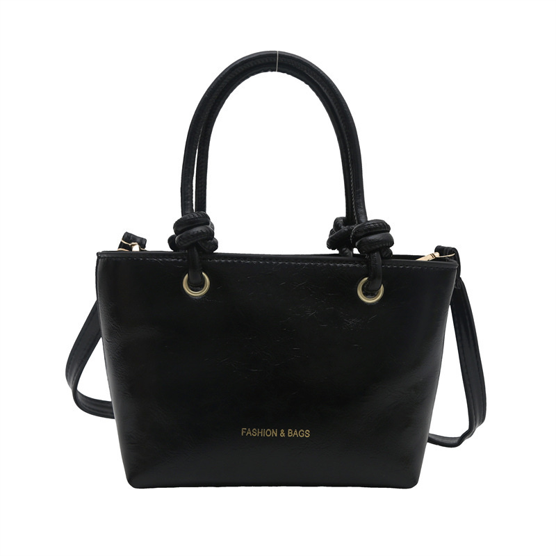 New Free Delivery Designer Bag Minimally Designed Bucket Women With Large Capacity For Spring And Summer 2025 Niche Commuting Bag Luxury Bag Shoulder 