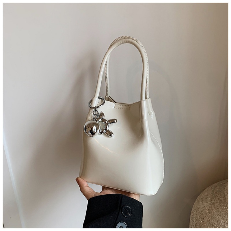 Elegant Compact Crossbody Purse - Chic Urban Accessory for Daily Carry