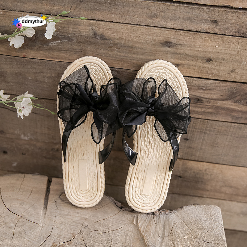 Women wearing flip flops in summer, fashionable and non slip on the beach, Instagram style beach bow sandals for women ddmythur
