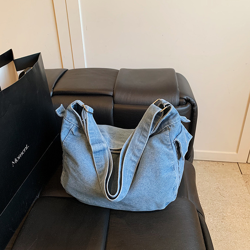 Luxury Bag Crossbody Denim Cloth Women's Simple Mailman Bag New Casual New Free Delivery Designer Bag Versatile And Fashionable Student Shoulder 