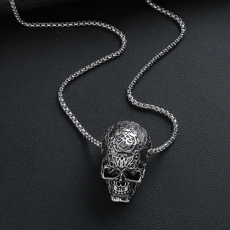 Light luxury trend hip-hop style unisex personality cool skull necklace collarbone chain