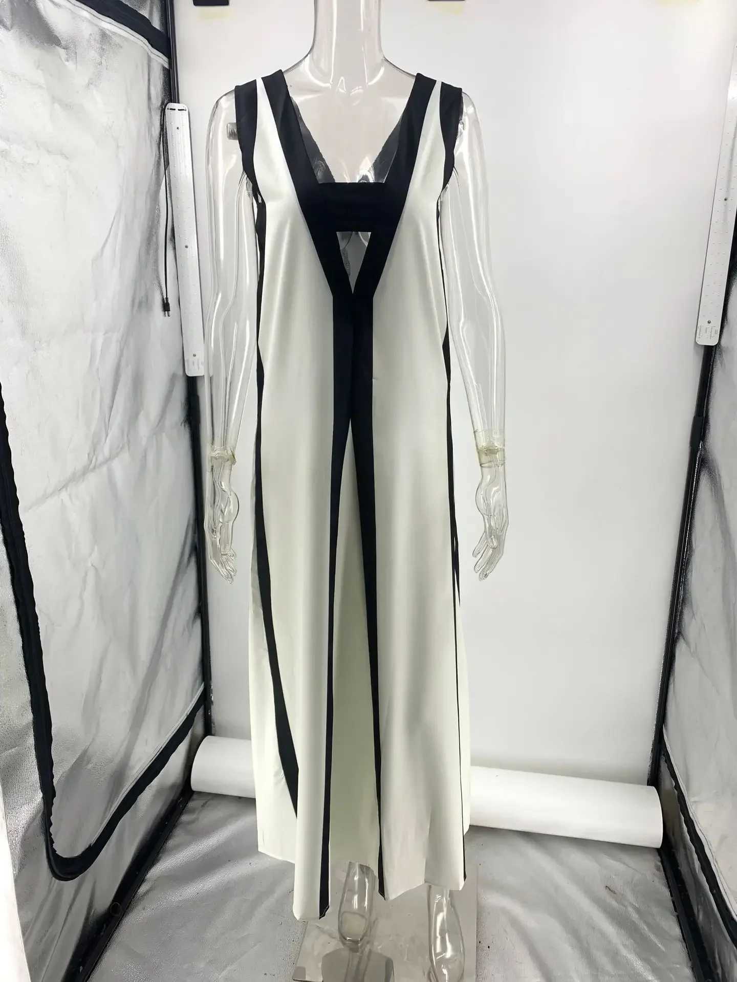 2025 Summer Women Long Dress Sexy V-neck Sleeveless Backless A-line Elegant Dresses Female Fashion Casual Holiday Beach ClothesXJ250514