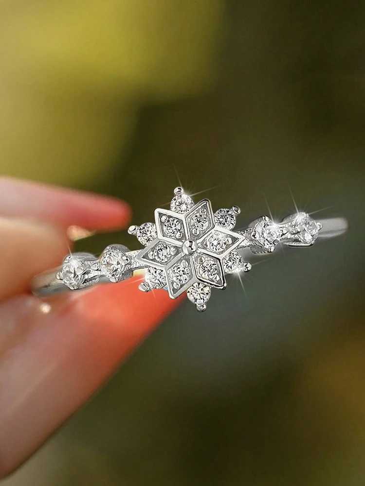 925 Sterling Silver Simple Classic Zircon Exquisite Snowflake Ring For Women Engagement Wedding Luxury High Quality Fine JewelryXJ250514
