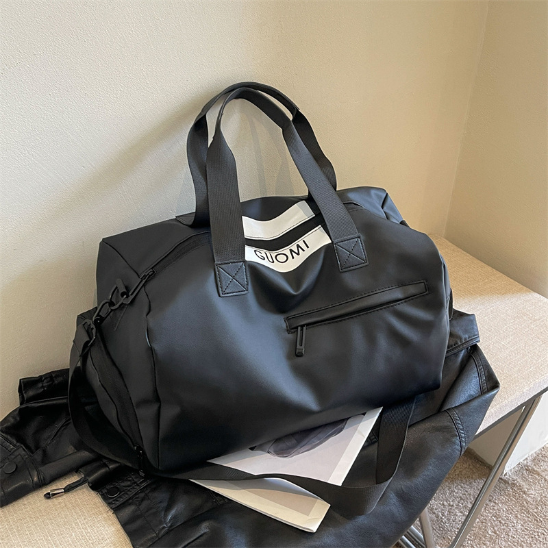 Free shipping on 2025 new designer bags Top quality Brand High Quality New Style Delivery Designer Bag Fitness large capacity Oxford cloth men's 