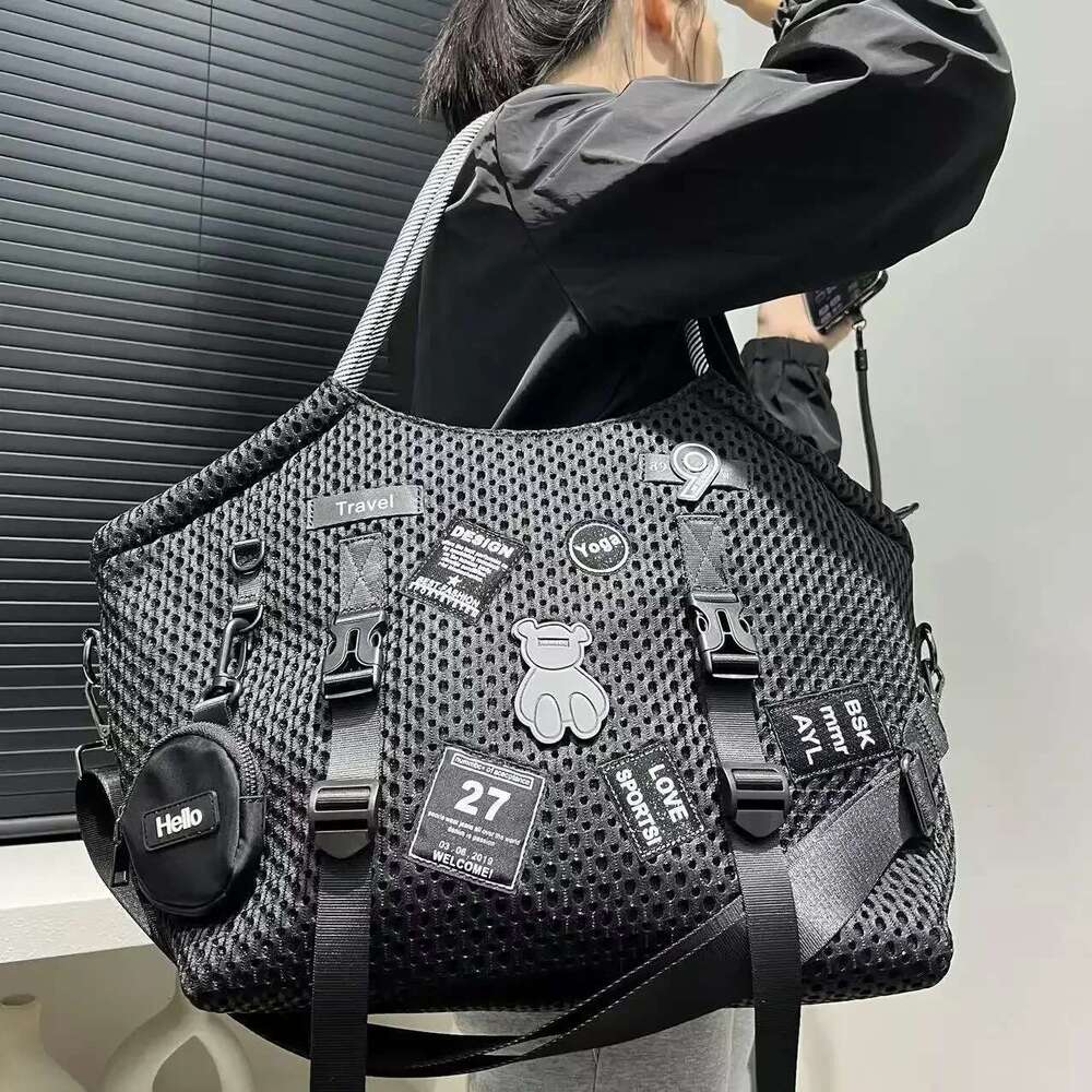 Ladies' fashionable cloth nylon mesh travel shoulder bag with large capacity, lightweight and multi lock casual handbag