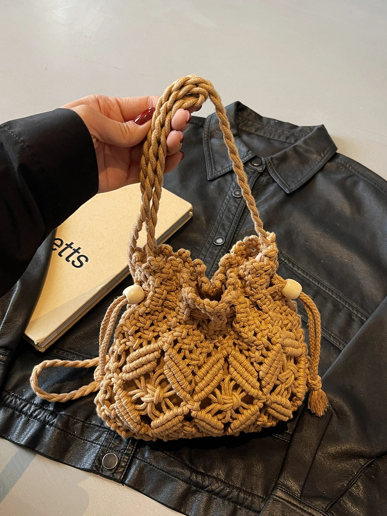Forest Style Small Fresh Woven Wool Bag Cut Out Bucket Ins Casual Versatile Crossbody Vacation Beach 250514