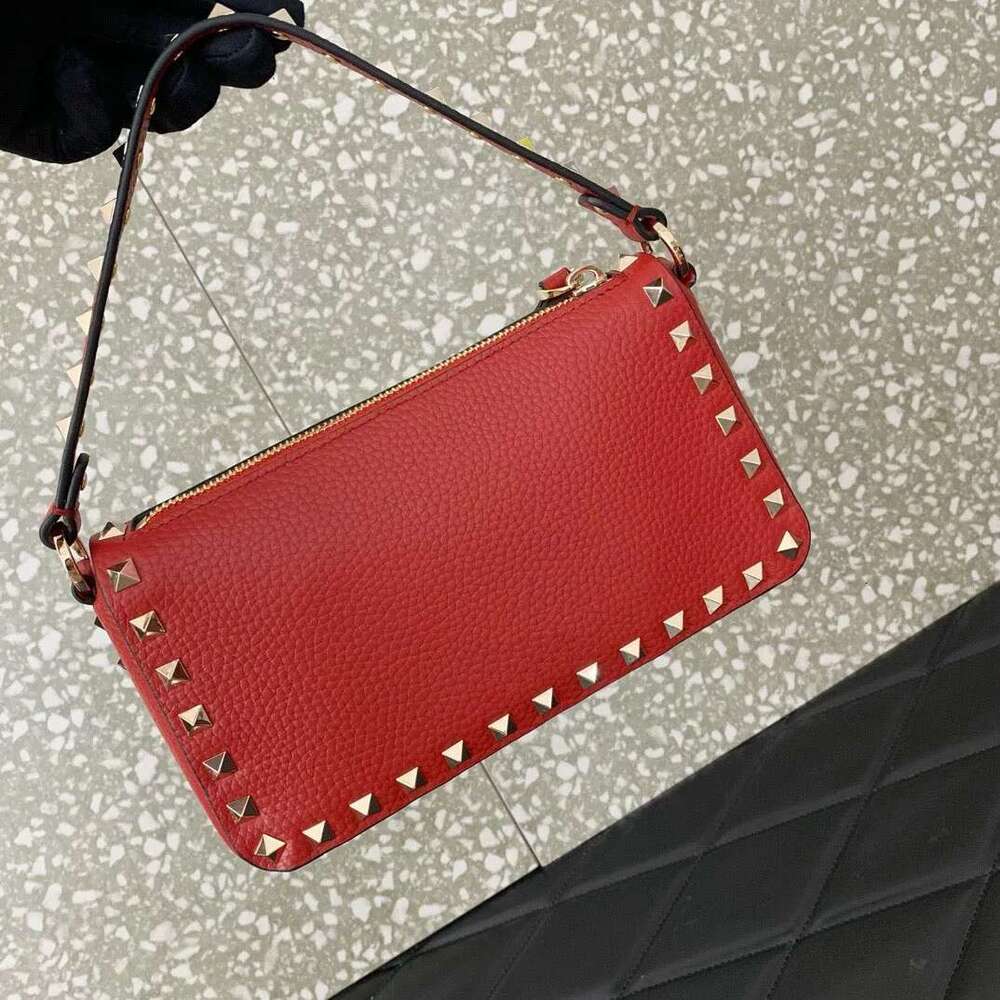Women's Shoulder Diagonal Cross Bag Handbag Rivet Decoration Genuine Eather Material 2025 New High-Quality Fashionable