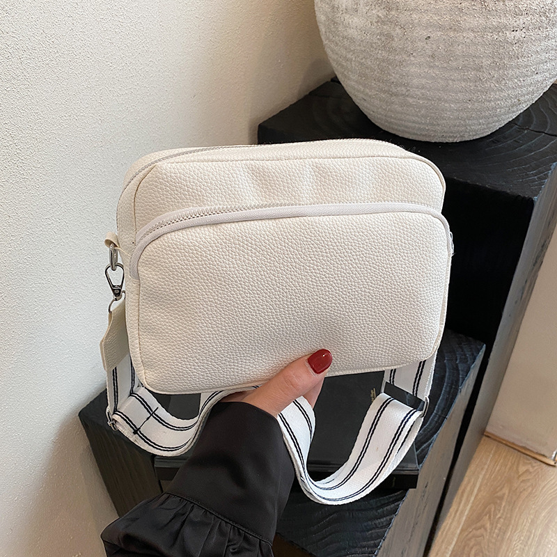 Super Popular Trend Niche Fashion Texture Wide Strap Large Capacity Women's Single New Free Delivery Luxury Bag Designer Bag Shoulder Crossbody S