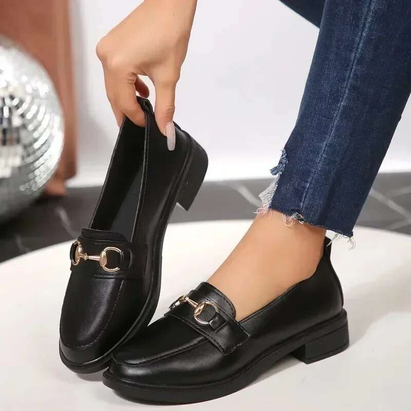 Women's Flat LoafersRetro Round Head Small Leather Shoes Soft Sole Foreign Trade Large Size Trend atos Baratos Liquidaci...