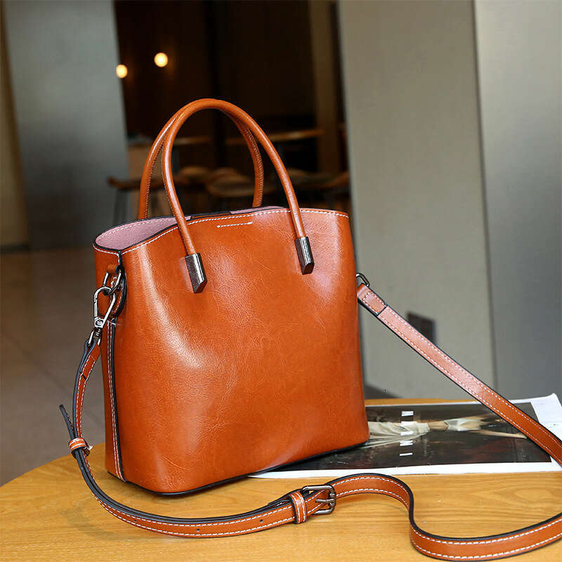 2025 New High-End, Fashionable Versatile Leather Bucket Casual And Simple Women's Handbag, Single Shoulder Crossbody Bag, Trendy