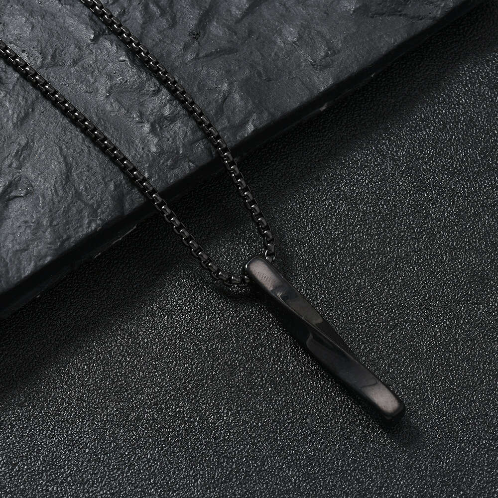 Spiral long necklace, personalized hip-hop stainless steel men's male pendant, sweater chain, jewelry accessories