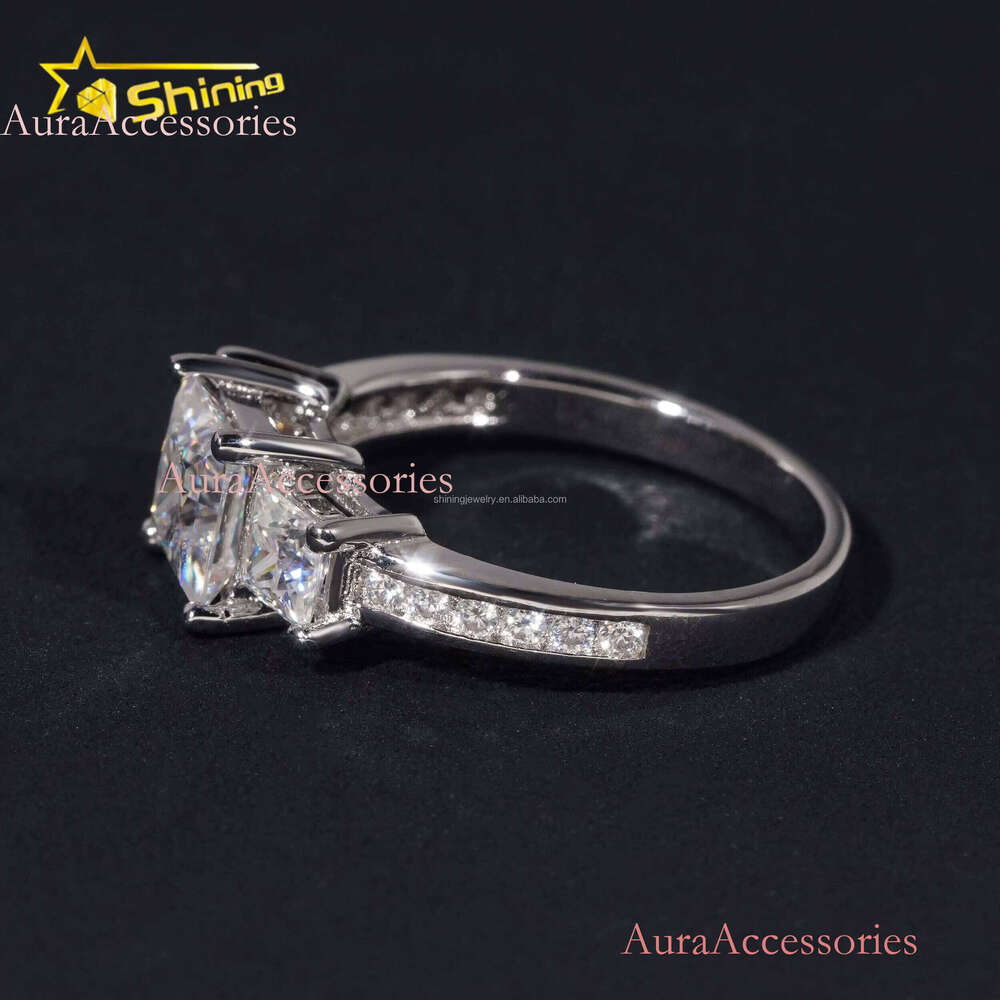 GRA Certificated Three Stones Design Solid Sier Princess Cut Moissanite Ring Custom Engagement Wedding Rings for Women