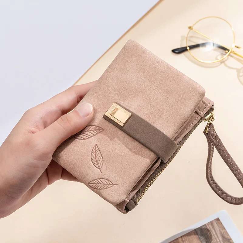 Matte Pu Leather Small Zipper Short Ladies Wallet Wristlet Women Purse Female Coin Pocket Card Holders
