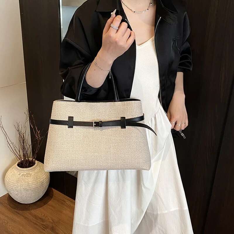 Stylish Solid Color Messenger Bag - Elegant Leather Tote With Paris Inspired Design, Trendy Commuter Crossbody Purse