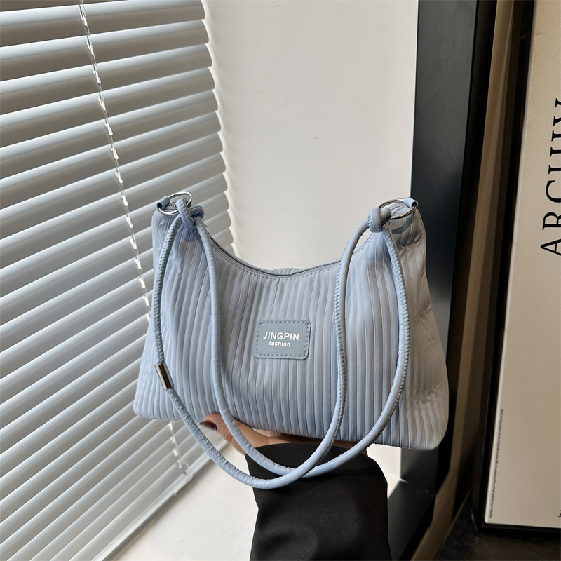 Capacity Handheld Underarm Bucket For Women Luxury Bag 2025 New Versatile New Free Delivery Designer Bag And Simple Single Shoulder Crossbody With Wri