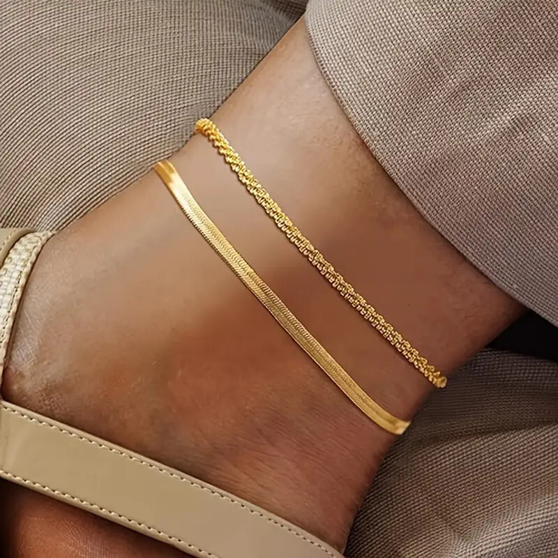 New foot accessory with distarry sparkling waves, personalized flat snake chain, double-layer stacked ankle chain