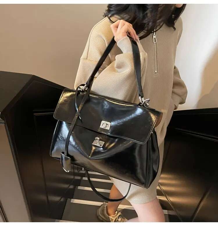 Vintage Vegan Leather Crossbody Bag, Multi-Pocket Lightweight Purse For Work Commute Weekend Outings Summer Travel Essentials