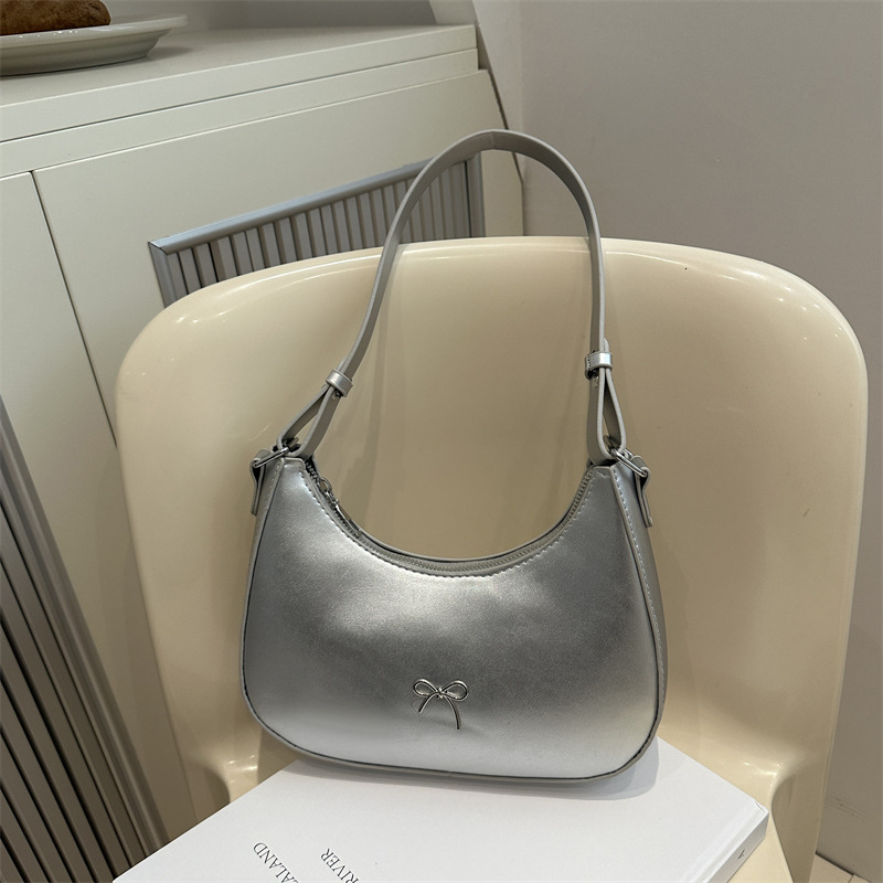 Free Delivery Designer Bag End Armpit Small For Women 2025 Autumn New Fashion Versatile Shoulder Niche Design Uette Hand Luxury Bag