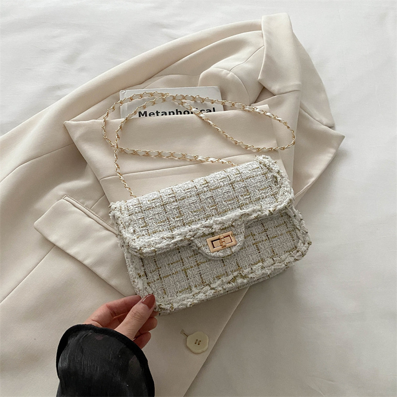 Free Delivery Designer Bag Small Square With Niche Design Chain 2025 Autumn New Style Women's Fashionable Commuting Simple Single Shoulder Crossb