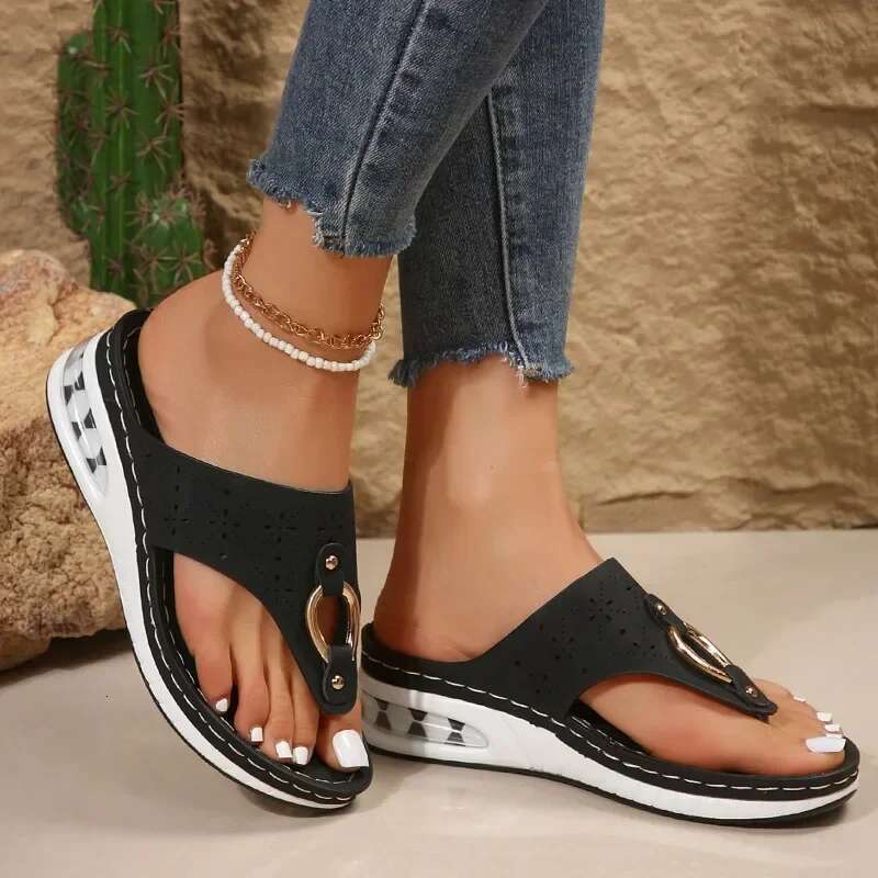 2025 New Summer Wedge Open Toe Sandals Retro PU Casual Thick Bottom Beach Women's Slippers