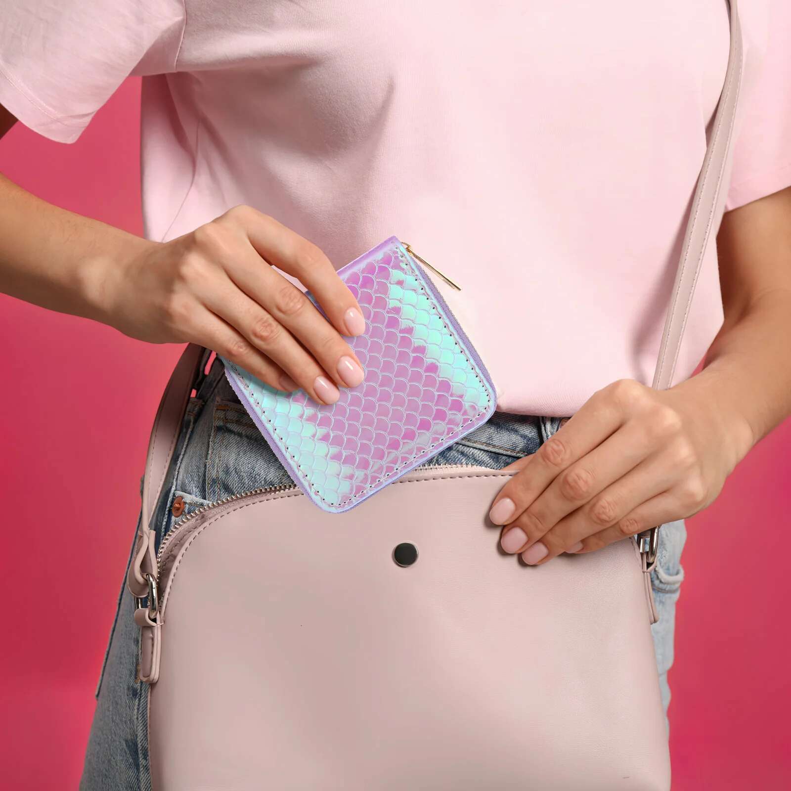 Zippered Closure Lightweight Fashion Small Coin Ladies Purse Women Wallet Card Holder Emed Surface Design