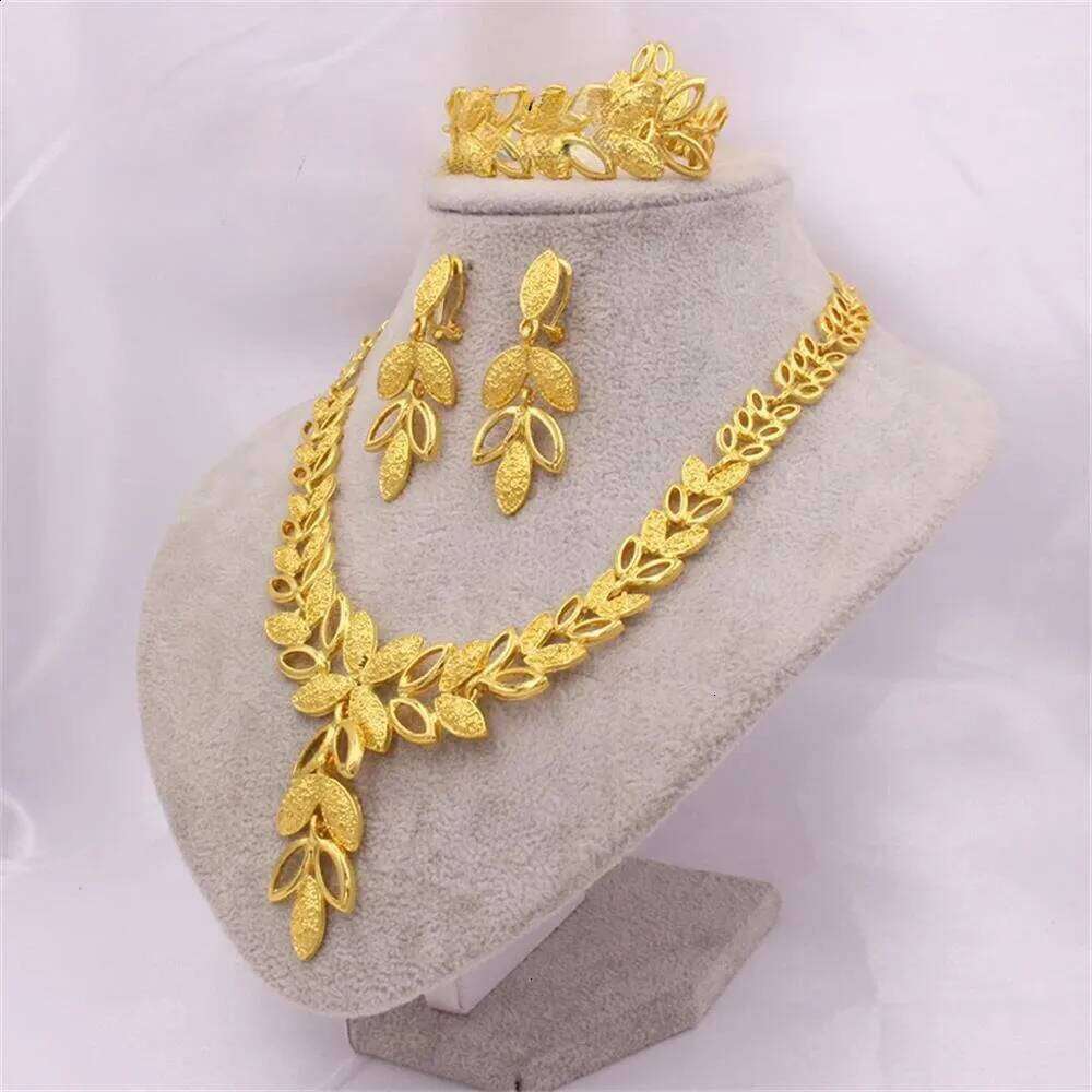 Vieamese Sand Gold Jewellery SetSaudi Bridal Necklace Bracelet Earrings Ring Exquisite Fashion Jewelry Wedding Souvenir 241019
