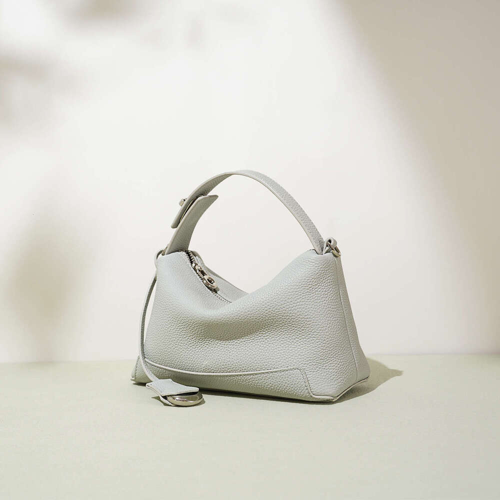 2025 Korean Version Versatile High-End Handbag Shoulder New Simple Casual Pillow Niche Crossbody Bag For Women