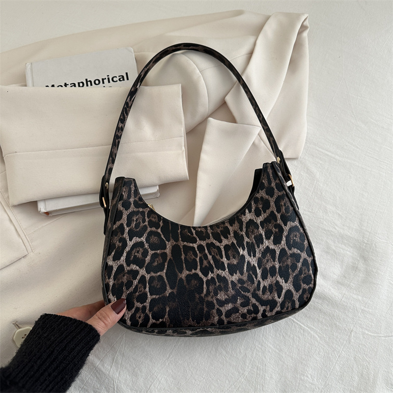 Exquisite Leopard Print Fashionable Single New Free Luxury Bag Delivery Designer Bag Shoulder Underarm For Spring And Summer 2025 Personalized Texture