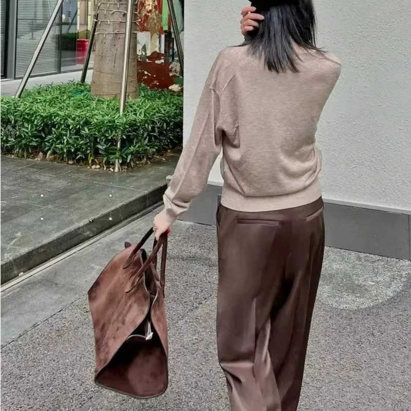 Vintage Luxury Designer Handbags Veet Large Capacity Brown Travel Tote Bags Solid Shopping Cmuter Shoder Bag For Wen Z250514